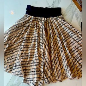 Adorable Effie’s Heart full skirt S/XS